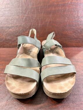 Naot Olive Green Strappy Wedge Sandals Size 8